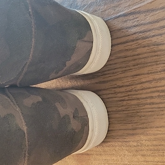 Blondo Booties Size 8 Camouflage Green Print Waterproof Nice Padded Fabric - Picture 7 of 10